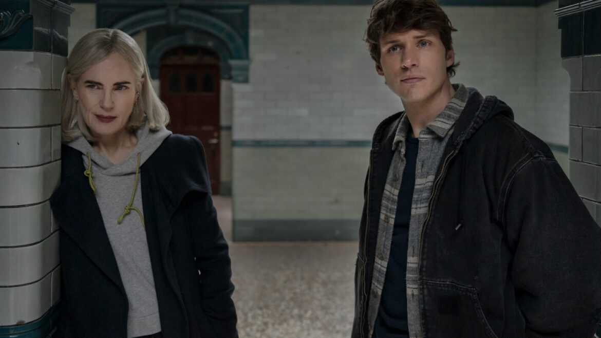 Nicholas Denton as Guy Anatole and Elizabeth McGovern as Helen — 