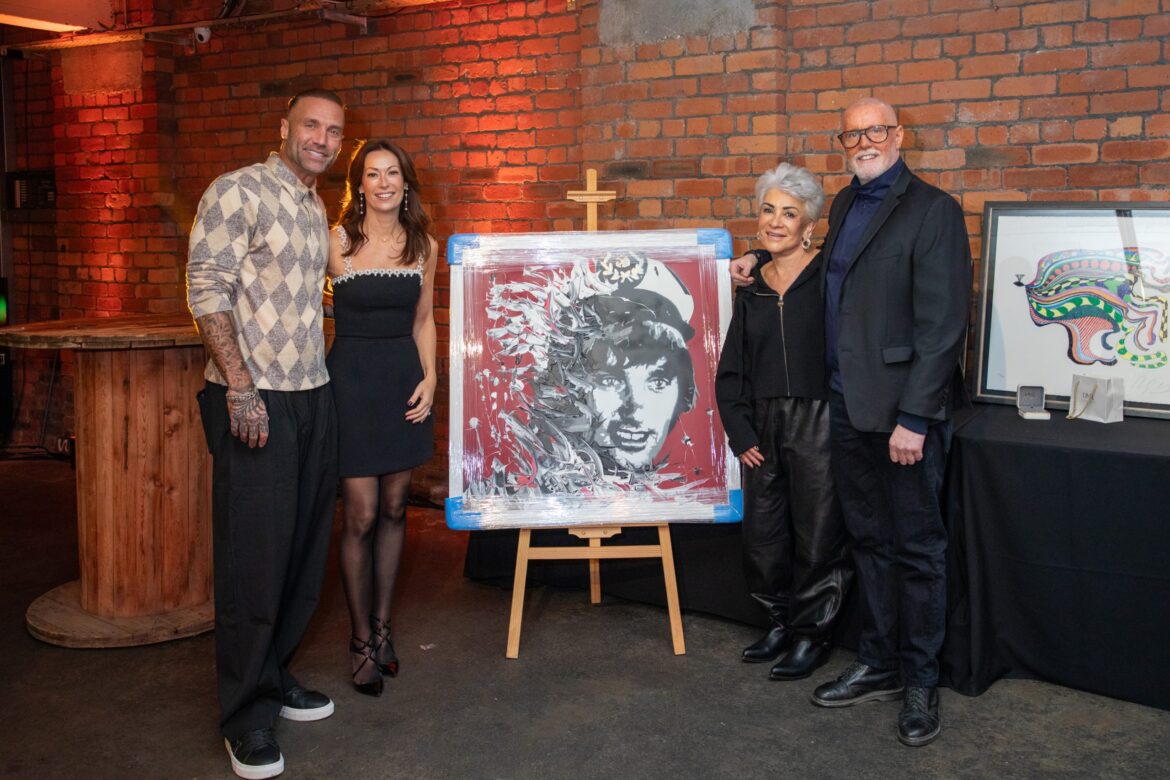 600px (w) x 500px (h)