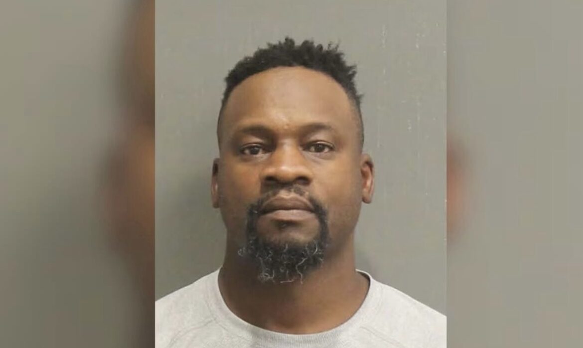 Ex-NFL Star Jay Graham Arrested In Nashville Sting After Allegedly Trying To Pay 16-Year-Old For S*x - Fired From Coaching Job