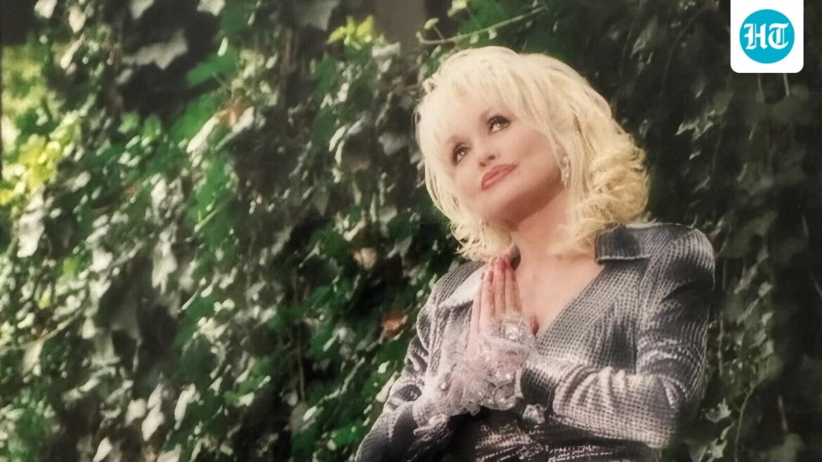 Fans react as Dolly Parton’s sister asks for prayers amid singer's health struggles: ‘She is a national treasure’