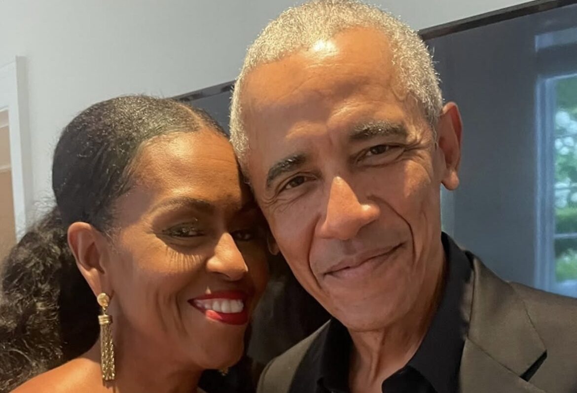 Former President Barack Obama & First Lady Michelle Obama Are Celebrating Their 33rd Anniversary