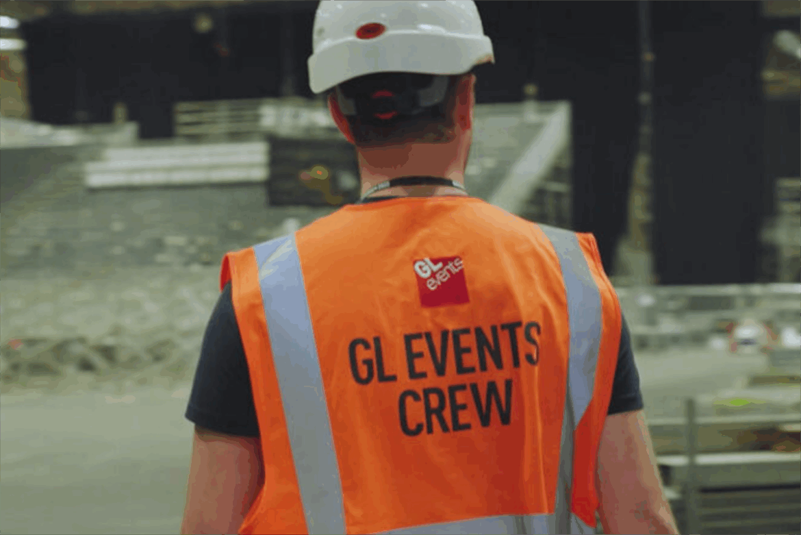 600px (w) x 500px (h)