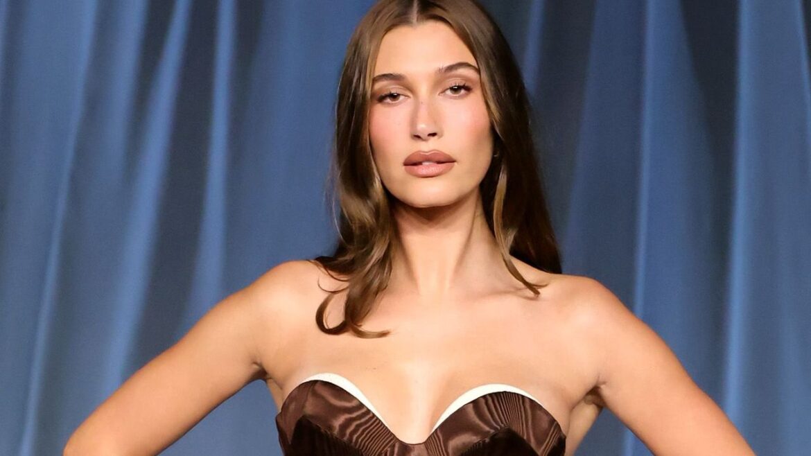 Hailey Bieber's Fall Manicure Is Just as Trippy as Her Corset Dress—But Way More Wearable