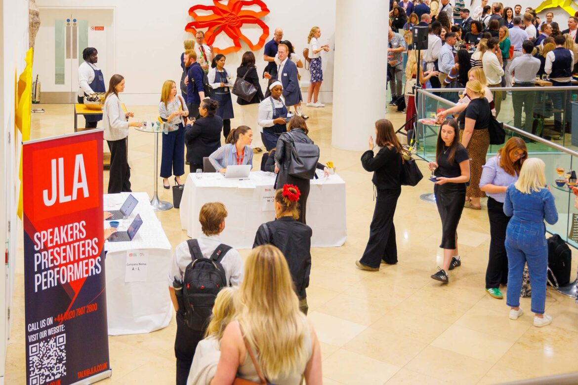 600px (w) x 500px (h)