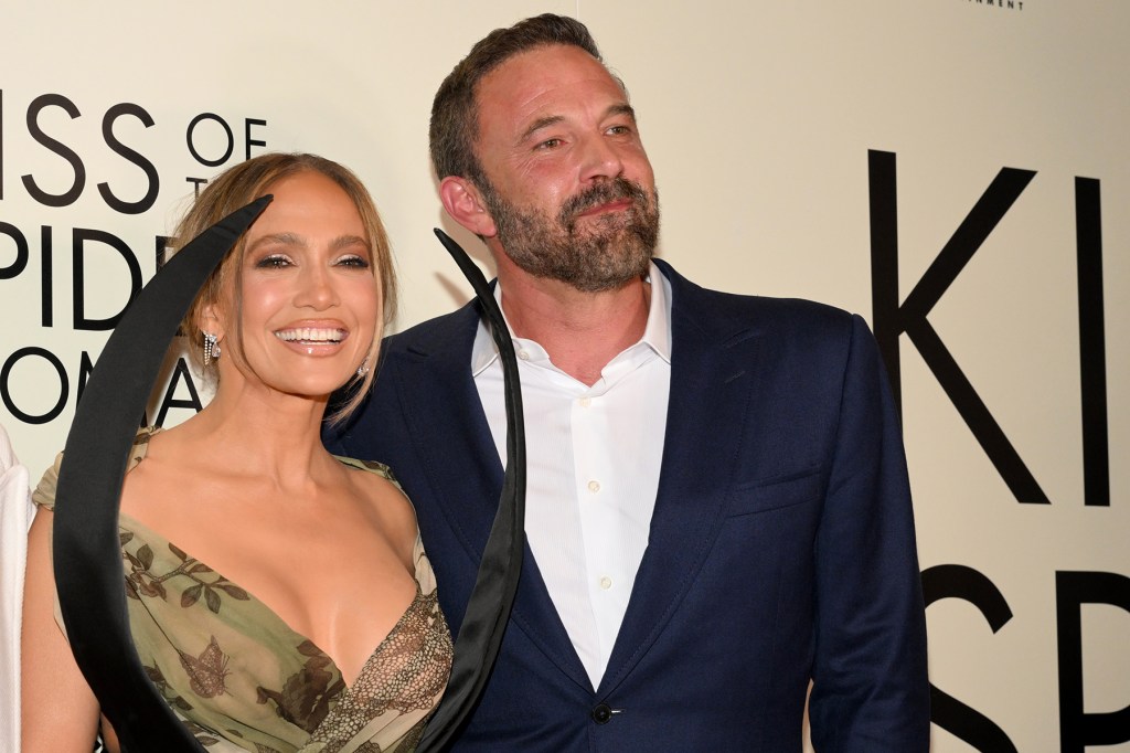 Jennifer Lopez, Ben Affleck Reunite on 'Kiss of Spider Woman' Carpet