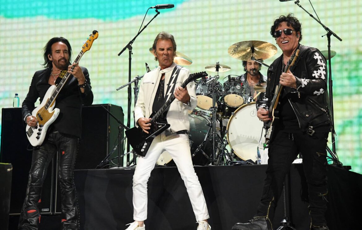 Journey's Jonathan Cain denies bandmate Neal Schon's claim that he is quitting the band