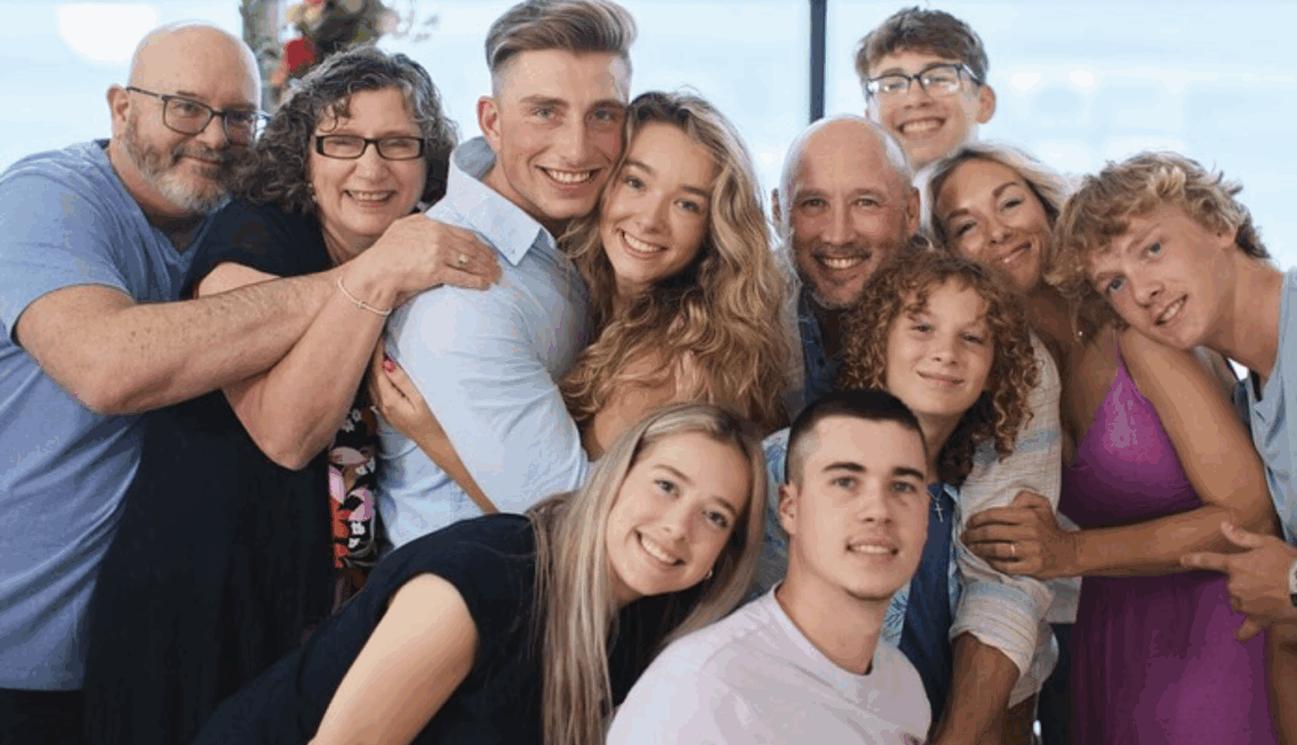 Meet TLC Star's Mom, Dad, and Siblings