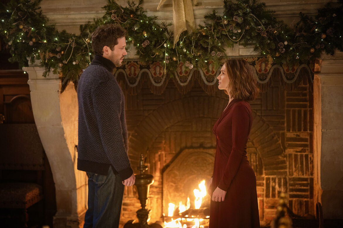 Minka Kelly's X-Mas in France Romance 'Champagne Problems' Trailer