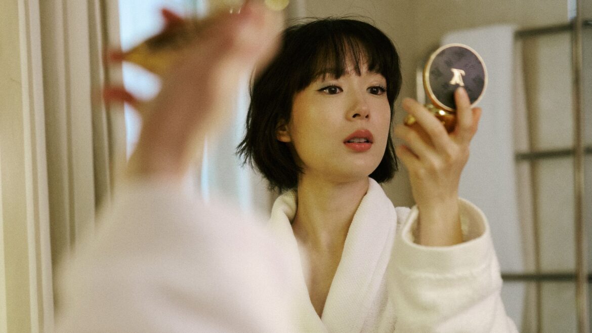 Moeka Hoshi getting ready for the Louis Vuitton spring 2026 show. 