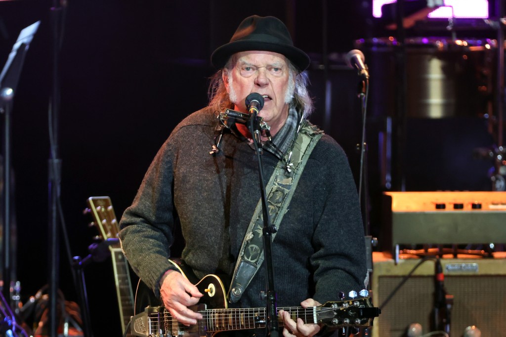 Neil Young to Remove Music From Amazon as Singer Slams Jeff Bezos