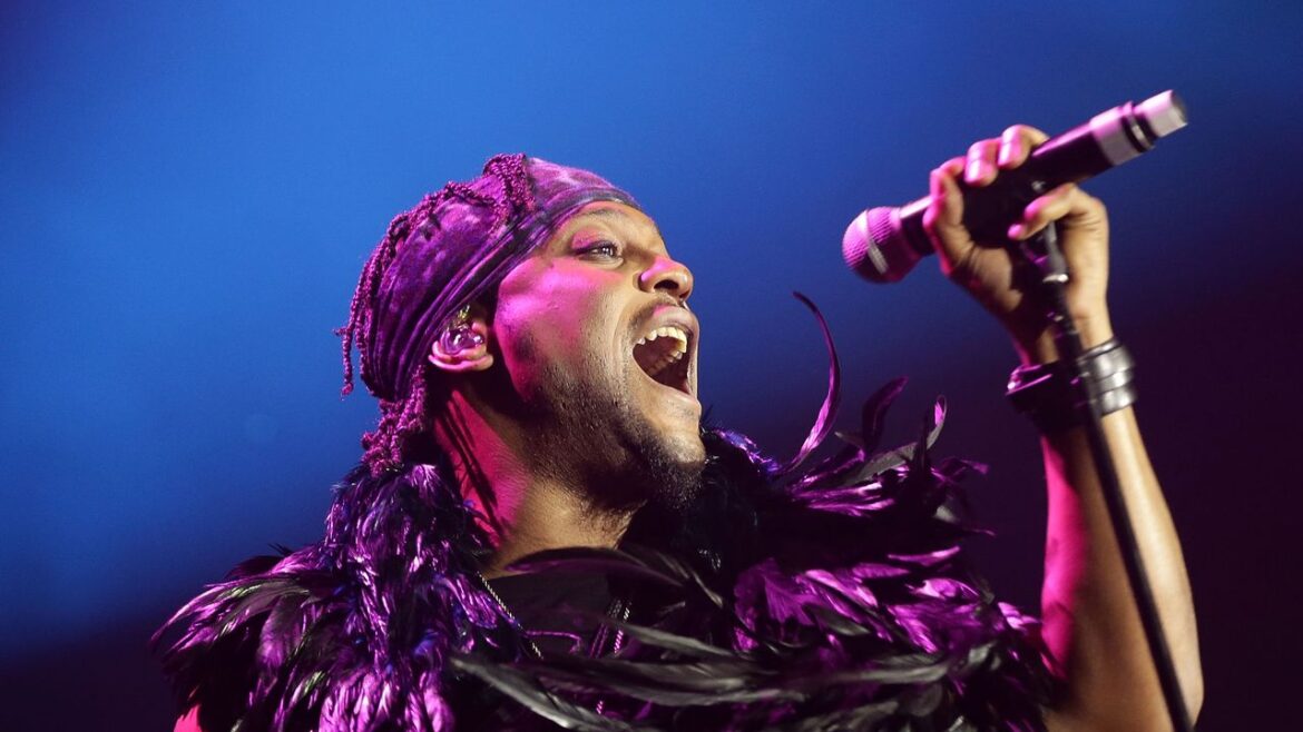 Nile Rogers, Beyoncé, Jill Scott, Missy Elliott, and More Remember D’Angelo