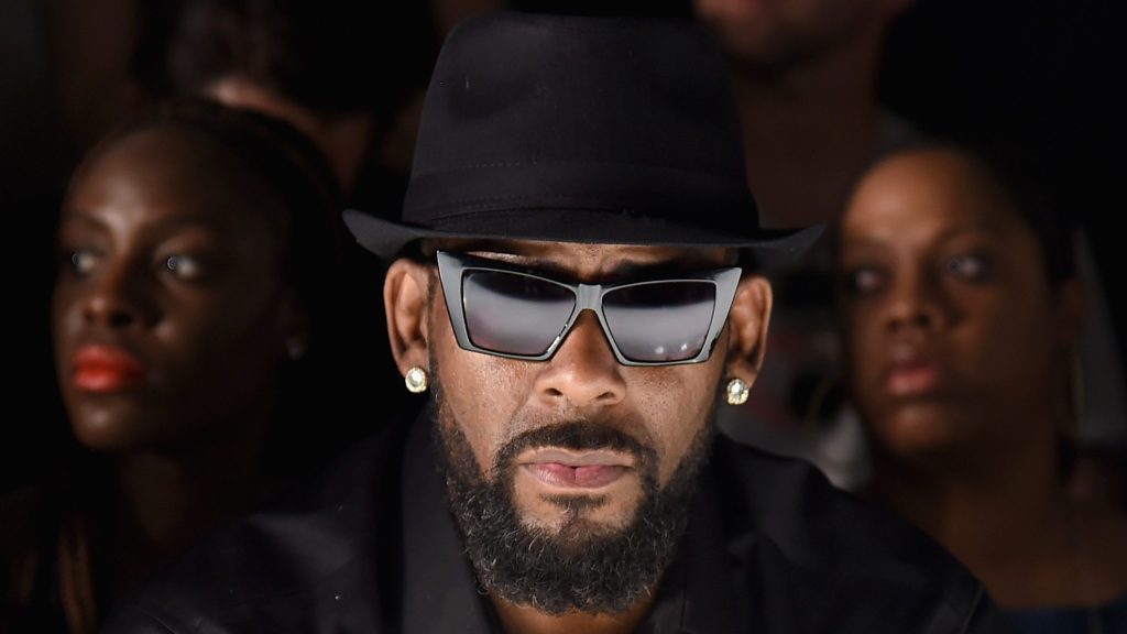 R. Kelly’s ‘Chocolate Factory’ Mansion In Chicago Sells For $1.6M