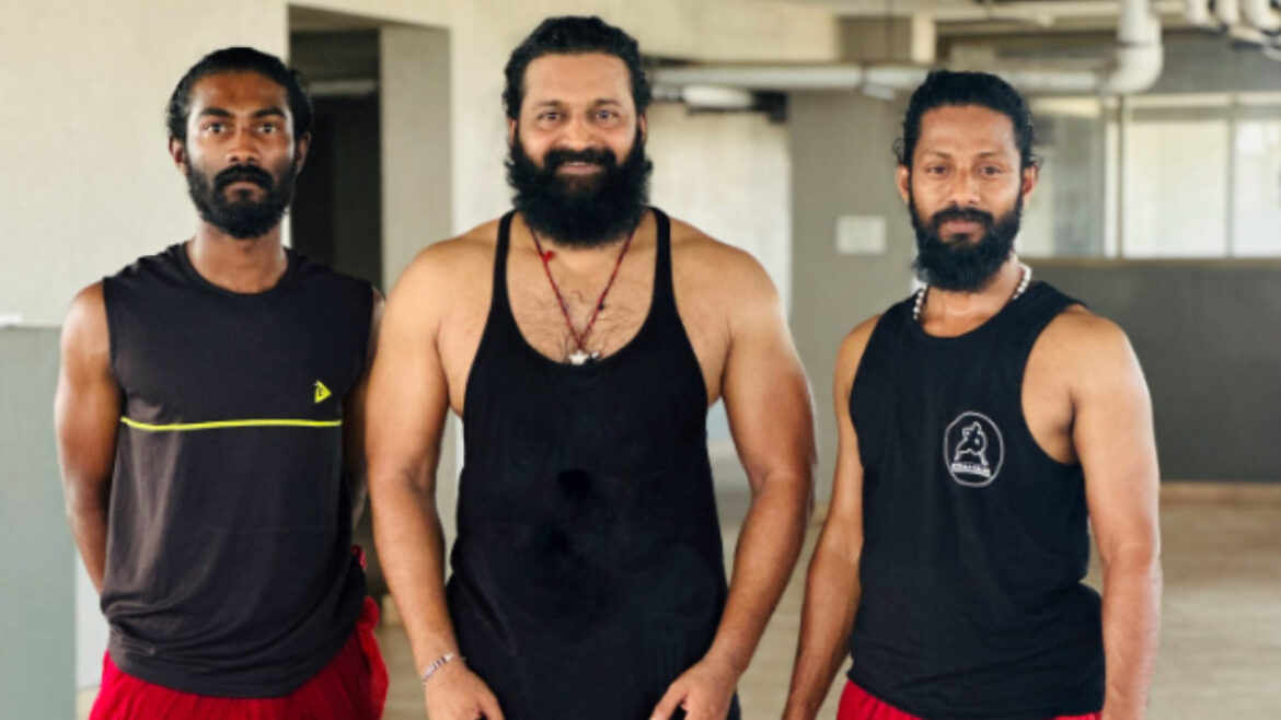 Rishab Shetty's 2-Year Kalaripayattu Training: The Key To His Authentic Warrior Performance In Kantara Chapter 1! | Glamsham.com