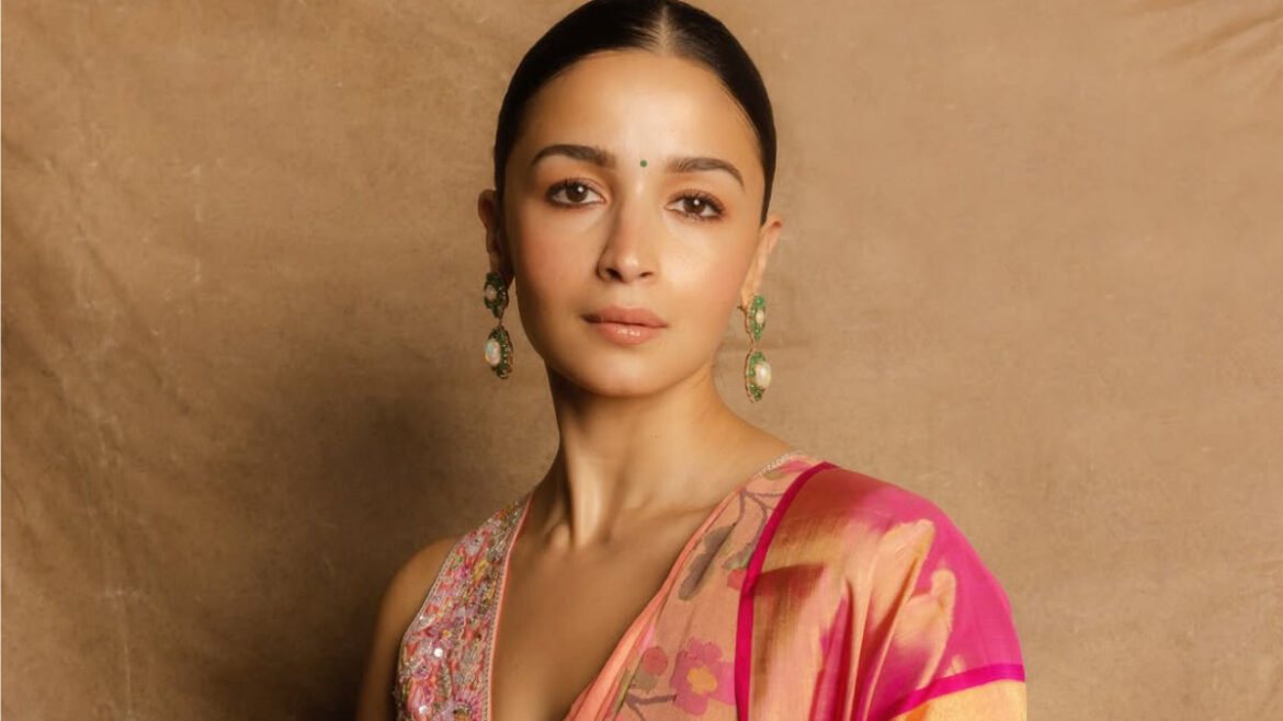 Sanjay Leela Bhansali's Love And War: Alia Bhatt's Look Leaked - See The Pics! | Glamsham.com