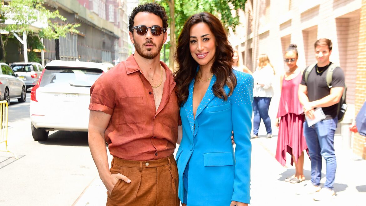 Stars Who Have the Illness – Hollywood Life