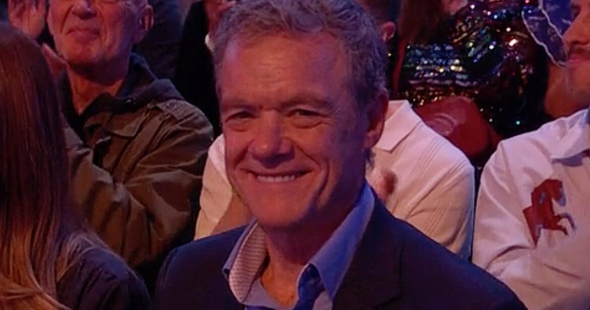 Strictly fans "gutted" as they spot Stefan Dennis with fellow injured celeb