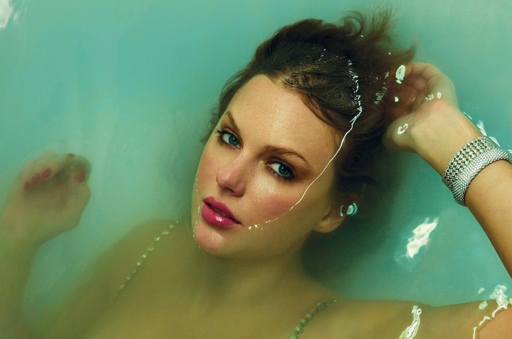 Taylor Swift’s ‘The Life Of A Showgirl’ Dazzles on ARIA Charts