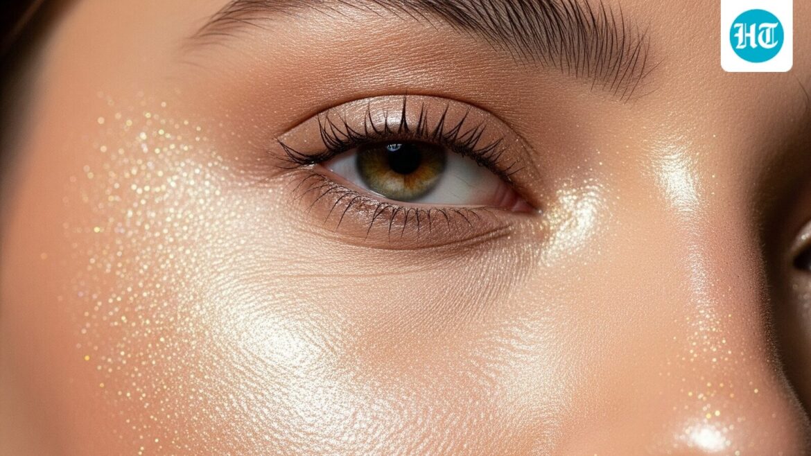 Try these multi use highlighters for a rosy and dewy glow; Here are our top 8 picks