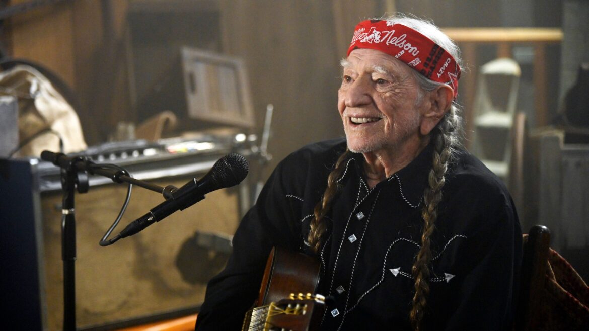 Willie Nelson Gets Into the Holiday Spirit With 'Christmas Love Song'