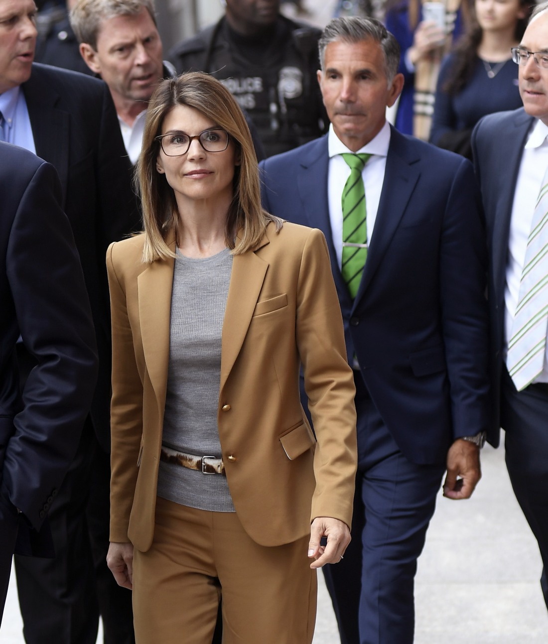 bitchy | “Lori Loughlin & Mossimo Giannulli have separated after 28 years” links