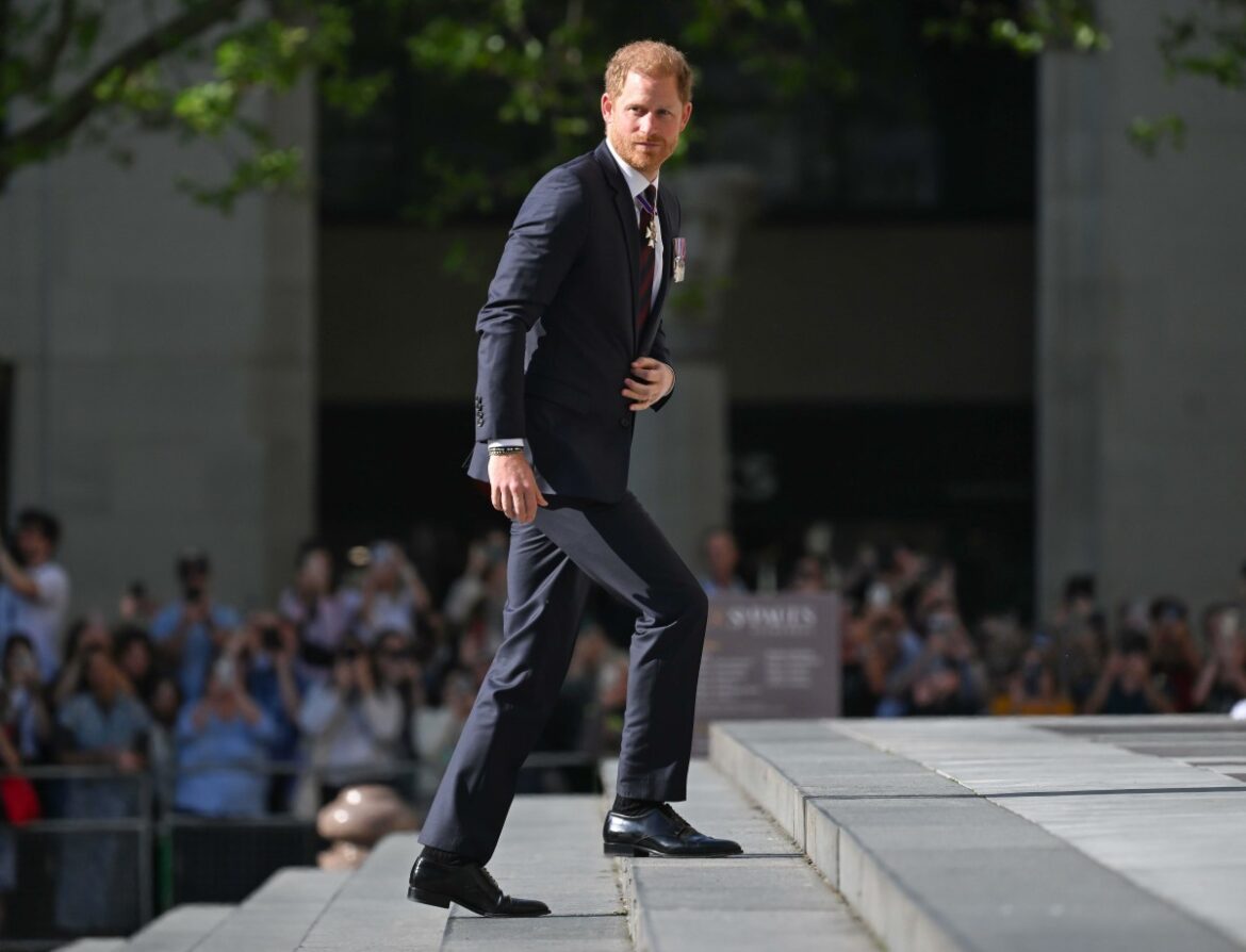 bitchy | Platell: Paranoid Prince Harry is going to end up like his paranoid mother